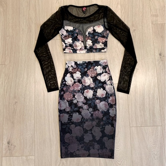 2B bebe size XS Floral Pencil Skirt - Picture 13 of 14